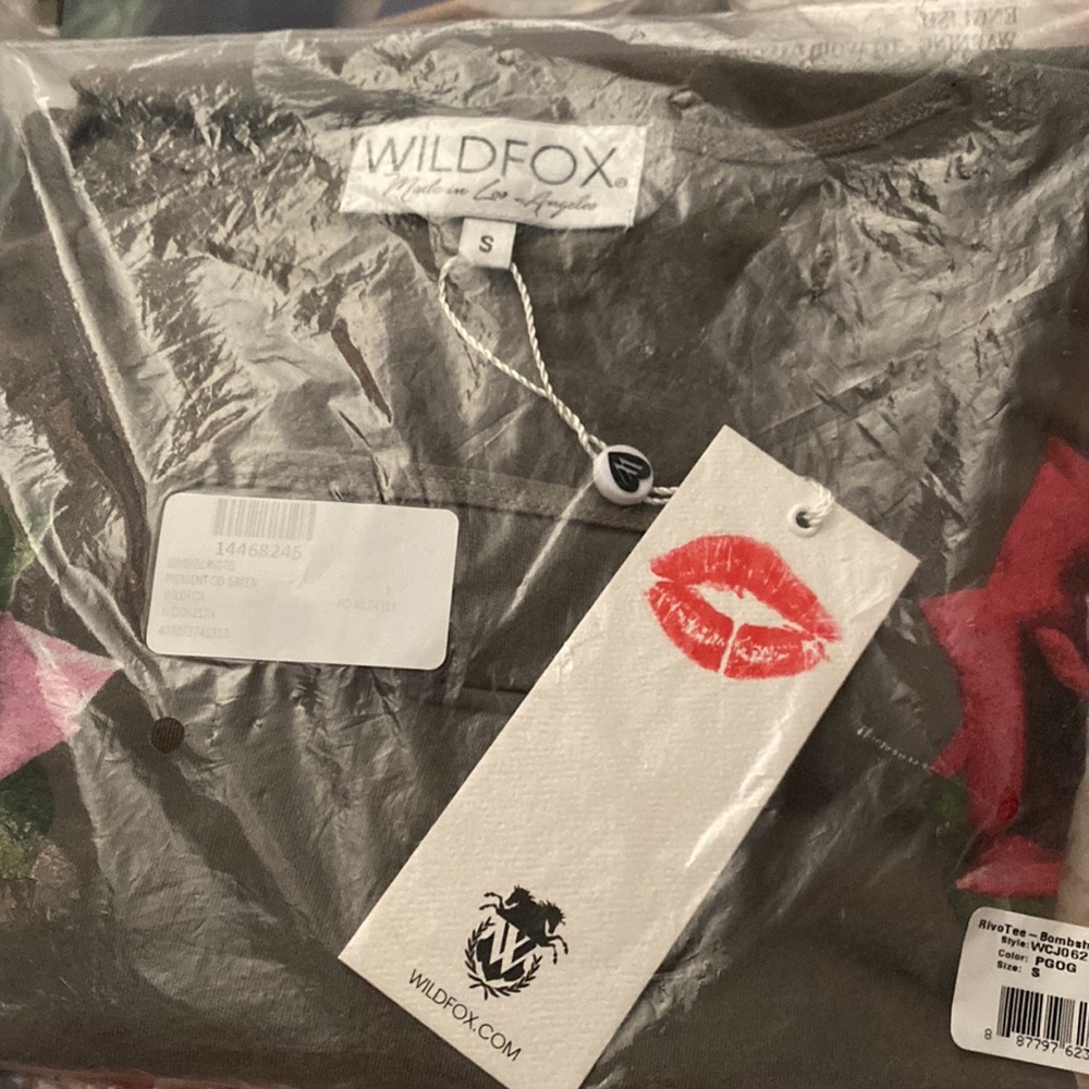 Wildfox Rivo Tee Bombshell Size Small - Picture 3 of 3